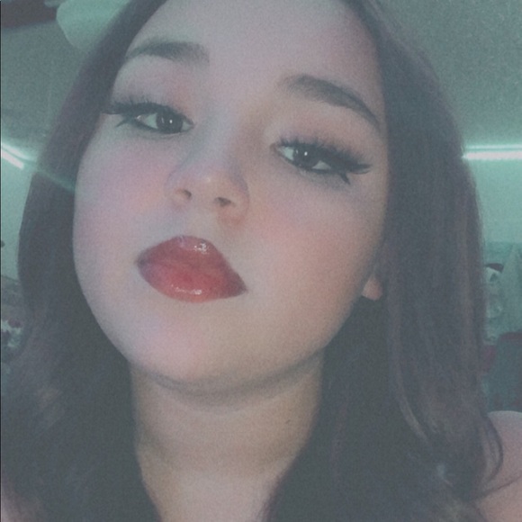 angelinamflores